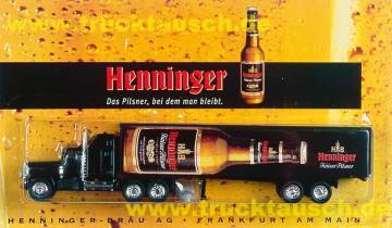 Henninger Kaiser Pilsner mit liegender Flasche und Logo