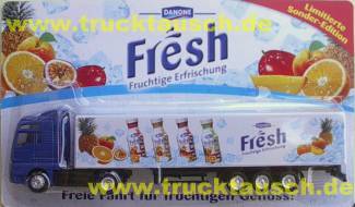 Danone Fresh, mit Früchten und 4 Saftflaschen