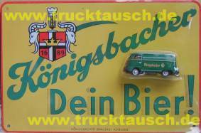 Königsbacher VW-Bully-Transporter (1:87) mit Schriftzug, auf Blechschild im Einschubblister